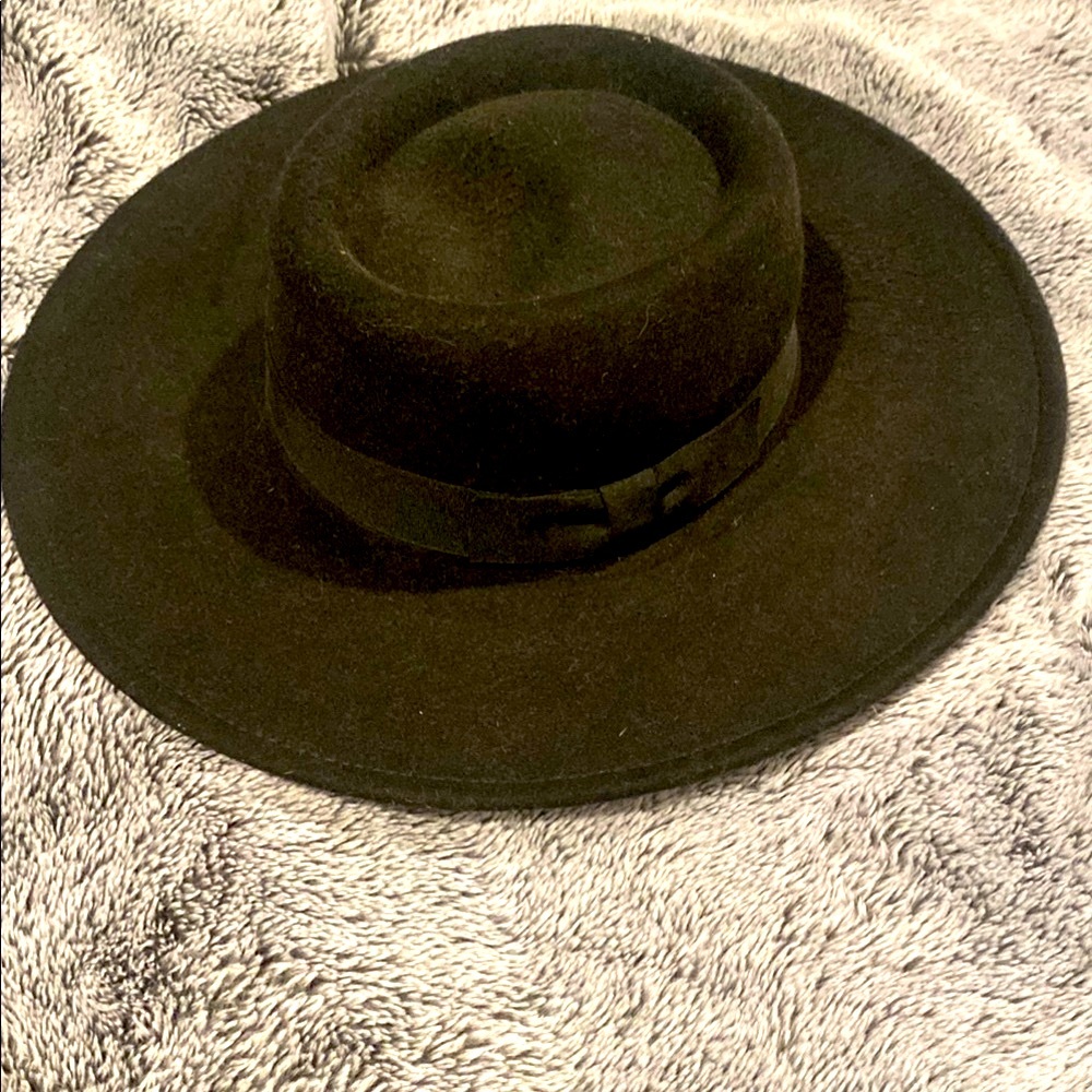 Unique Vintage Black Hat Classic Accessory